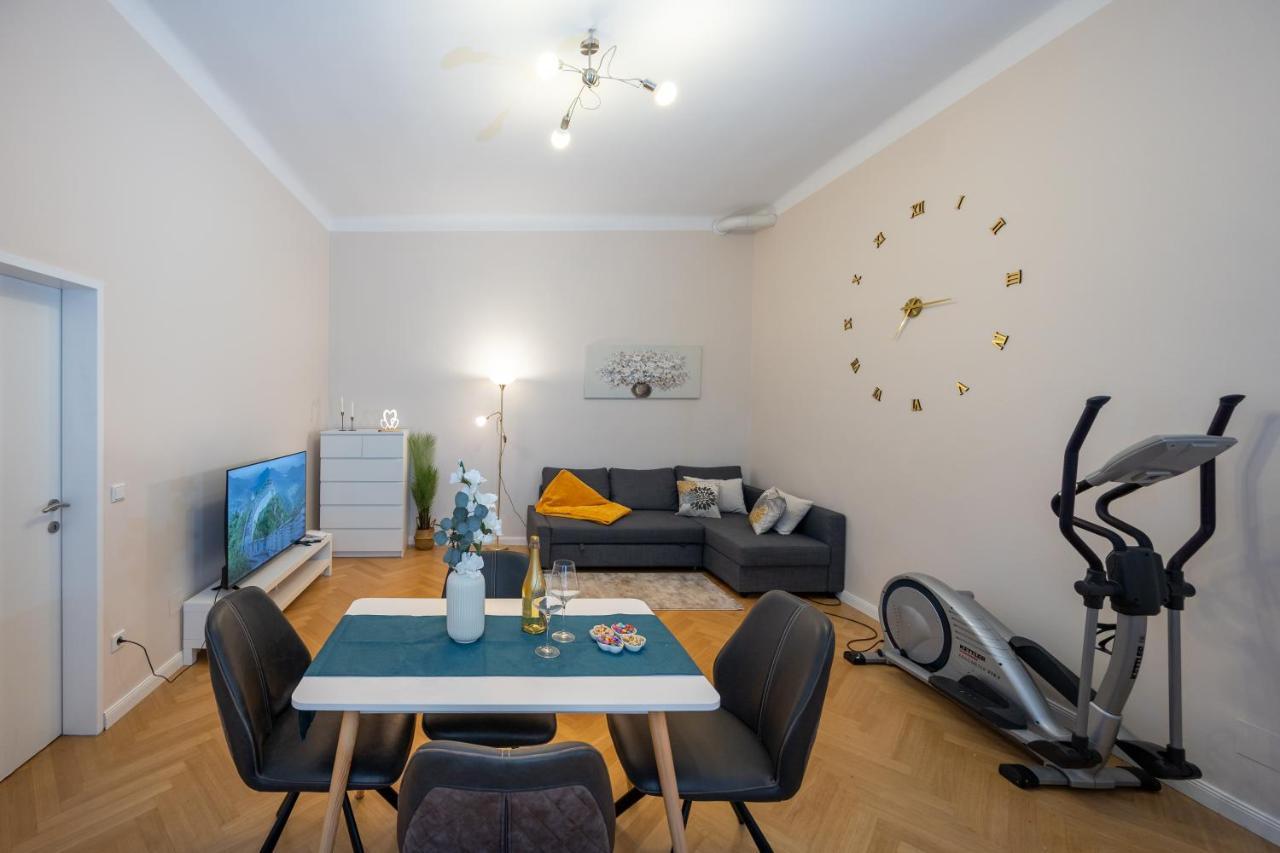 Charming Near Prater Wien